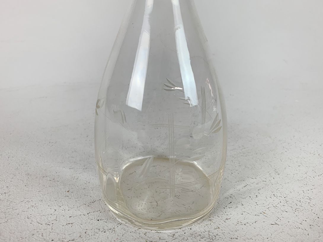 Foto Simple Engraved Glass Carafe h23