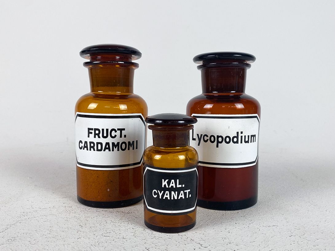 Foto Old Apothecary Bottle  h15