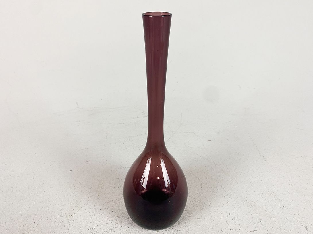 Foto Berry Glass Vase with elongated Neck h25