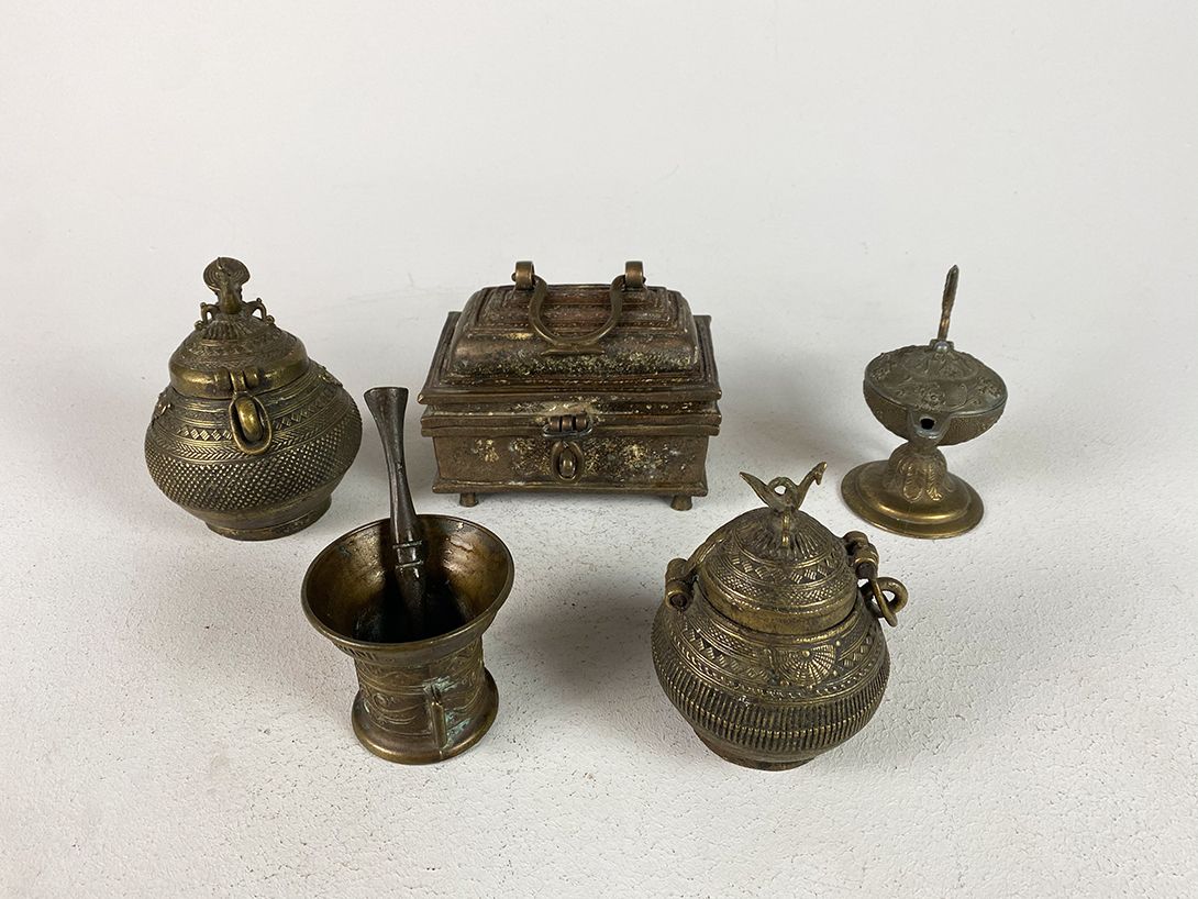 Foto Antique Chinese Tin Tableware h17x16x13