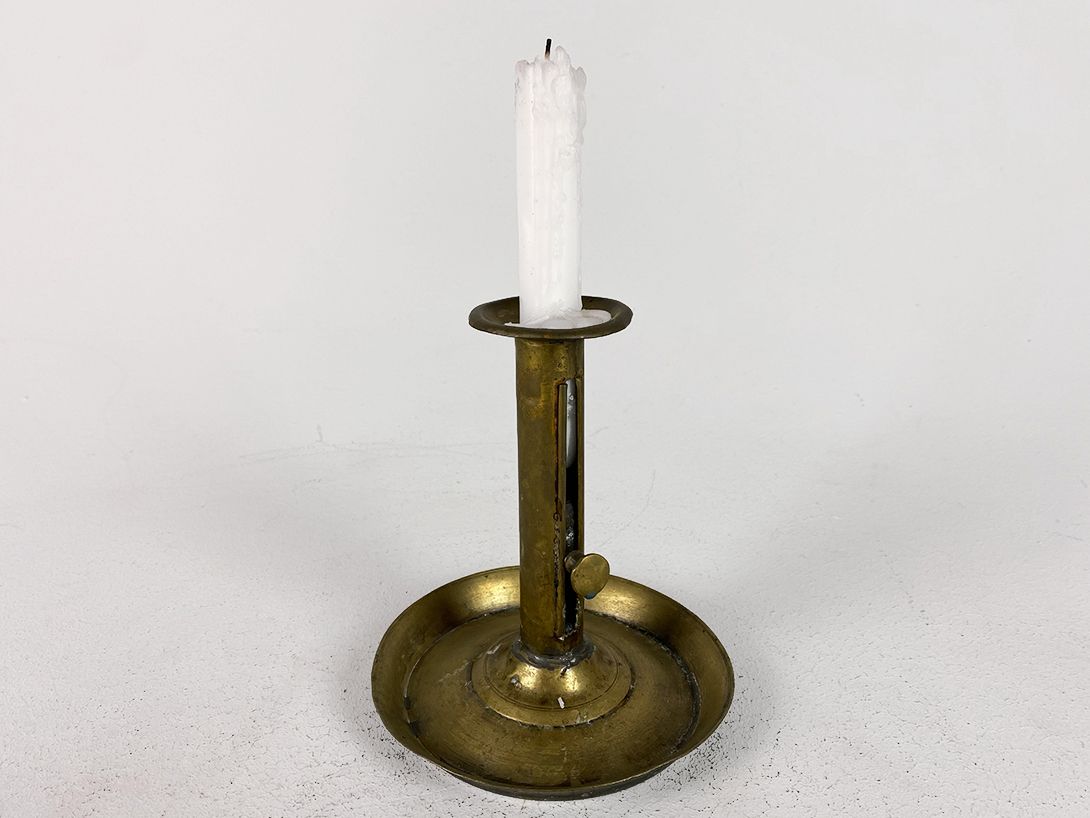Foto Adjustable Brass Candle Holder