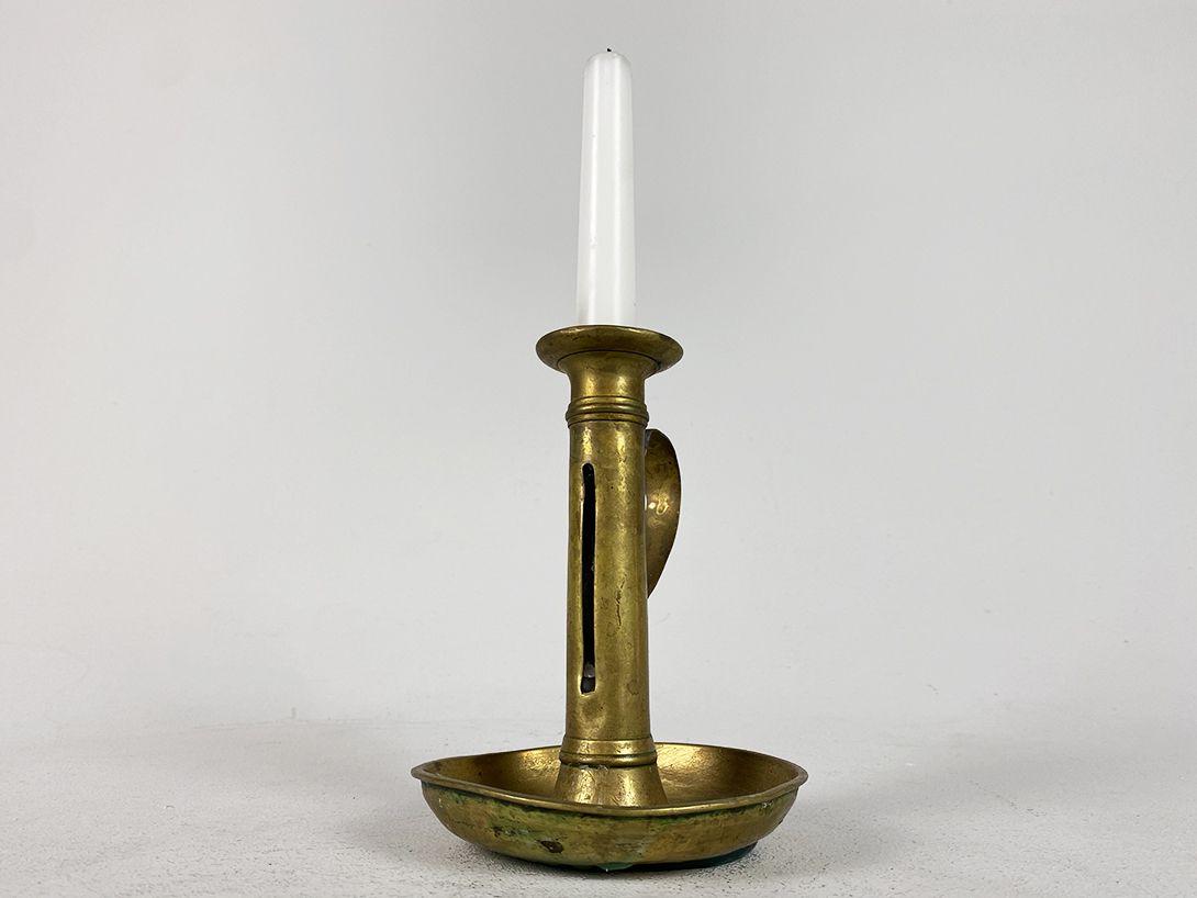 Foto Brass Candle Holder with Jug