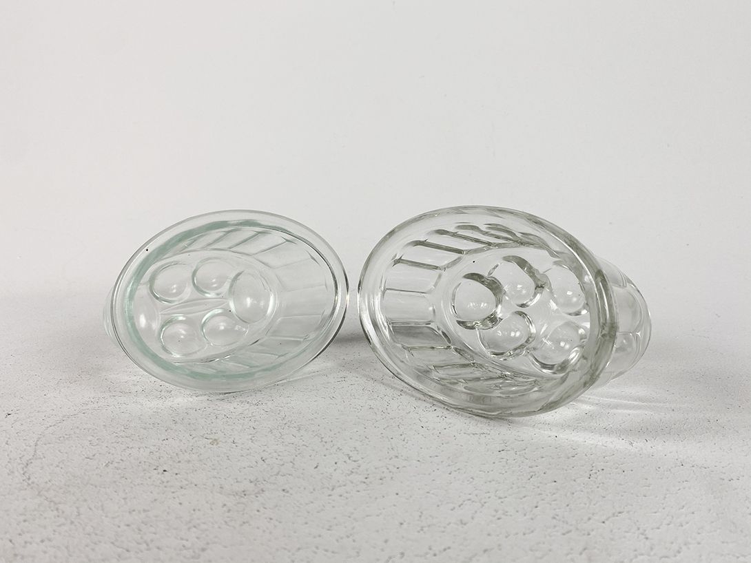 Foto Tiny Glass Cake Cups, Different Sizes