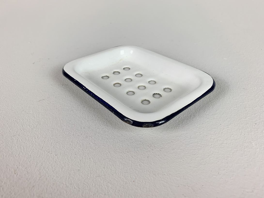 Foto Small Enamel Soap Dish