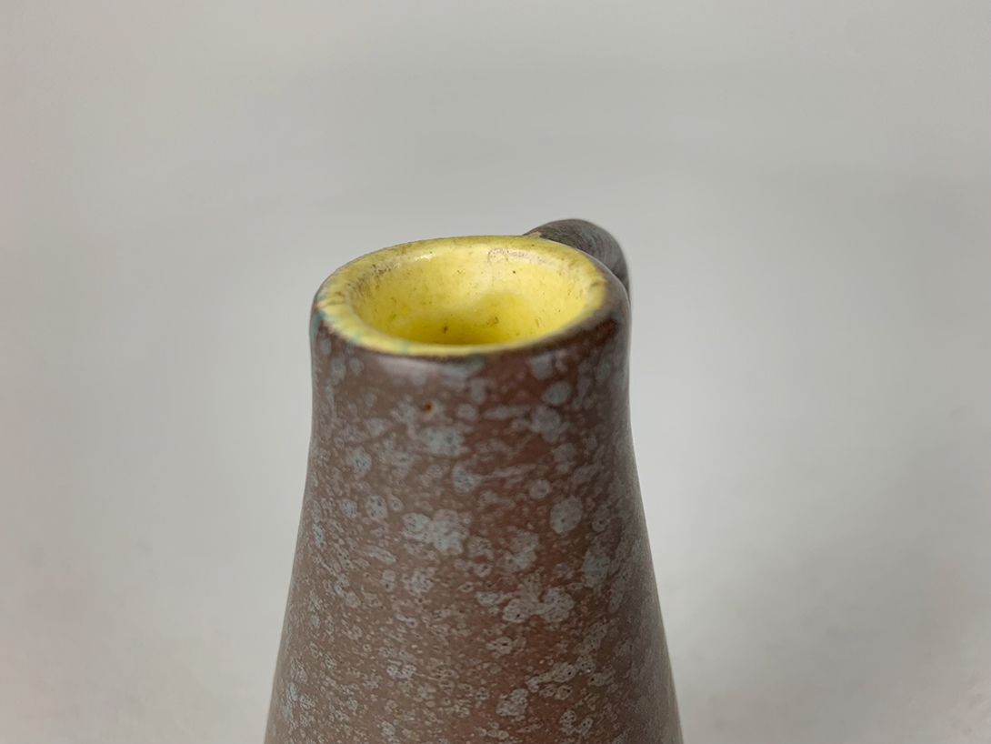 Foto Tiny Ceramic Vase with Blue Sprinkles and Yellow Inside h14 C6