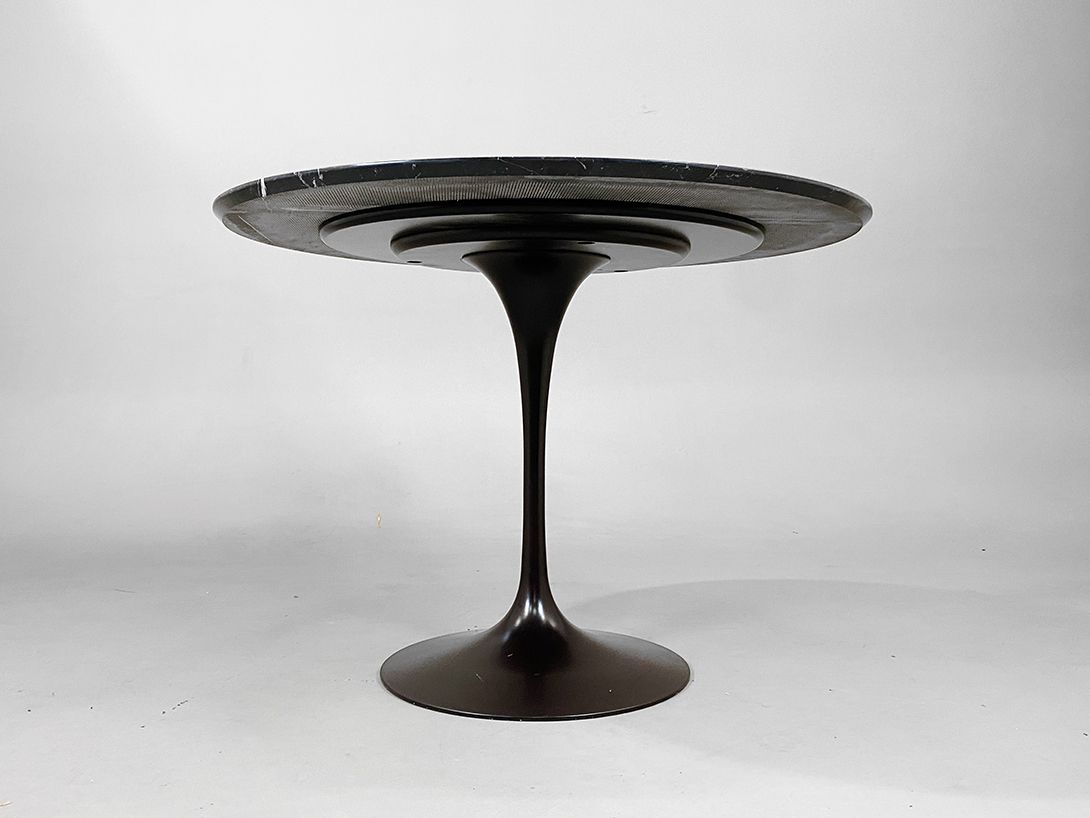 Foto Saarinen Black Marble Top Dining Table h74x106 //