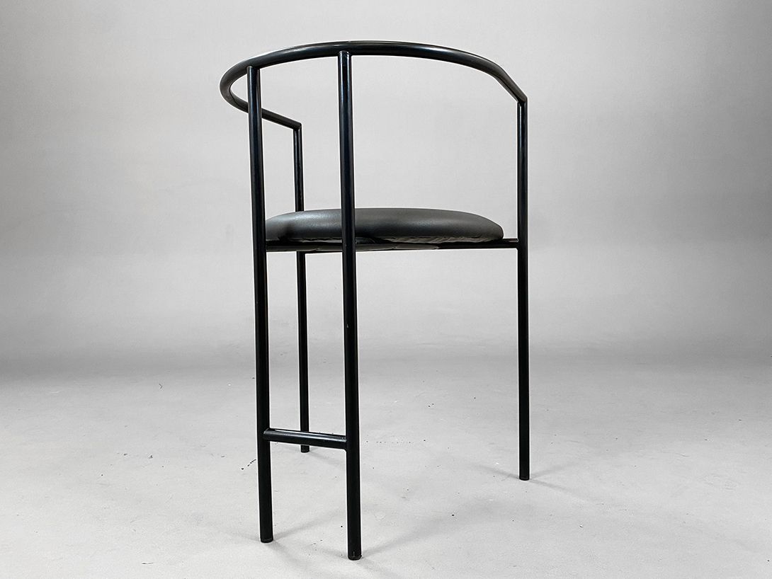 Foto Black Minimalist Memphis Style Chair