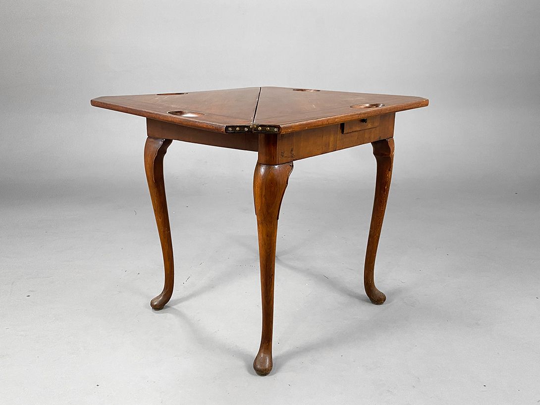 Foto Foldable Playing Table h76x83x83
