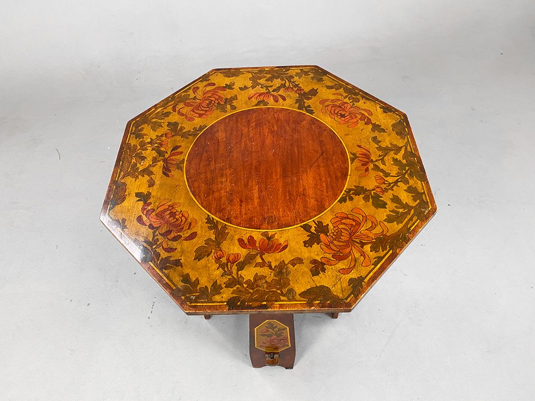 Foto Romantic Wooden Side Table h68