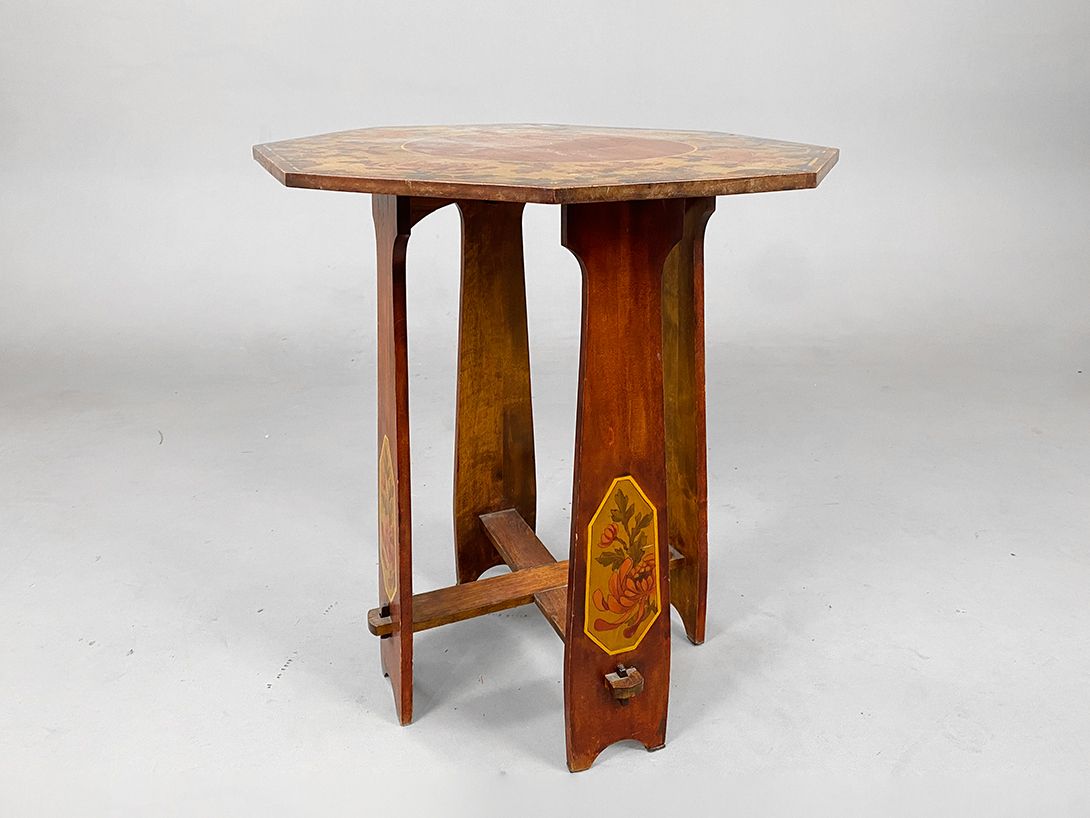 Foto Romantic Wooden Side Table h68