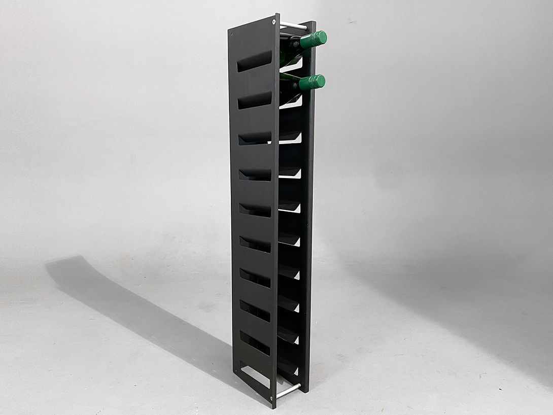 Foto Metal Wine Bottle Rack, Germany