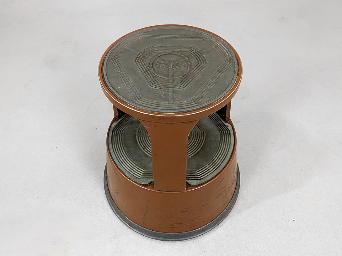 Foto Brown Rollable Enamel Stool h43x41