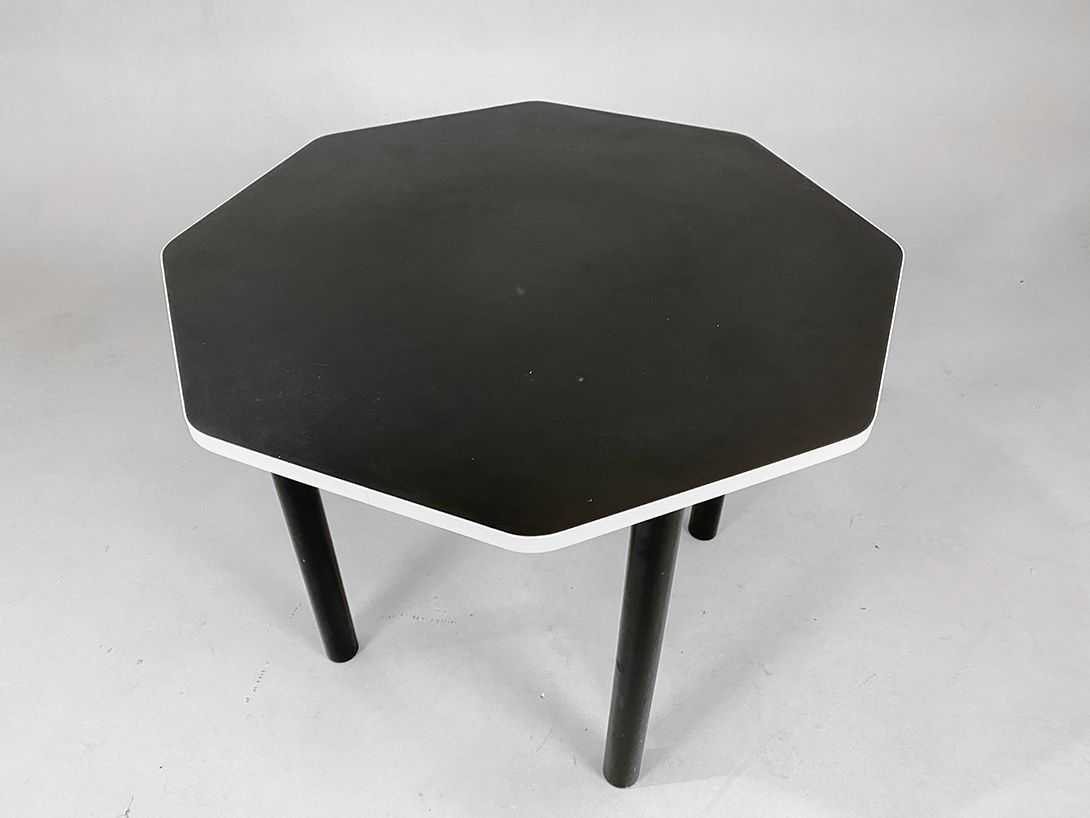 Foto Octagonal Black and White Kitchen Table h72x90
