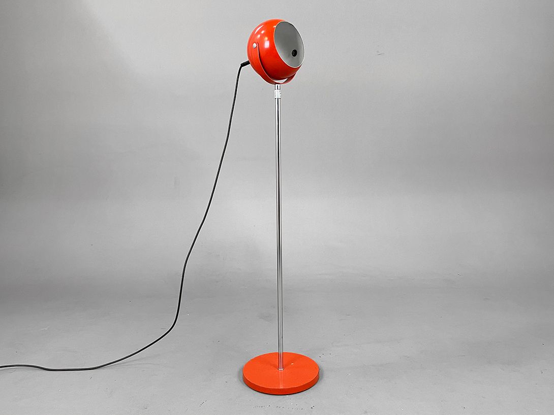Foto Bright Orange Metal Floor Lamp h115