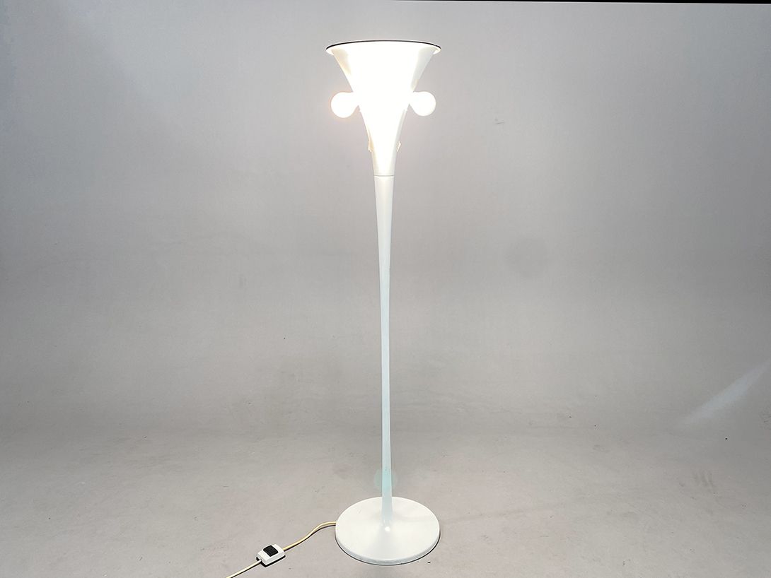Foto Minimalistic Space Age Floor Lamp h152 D1
