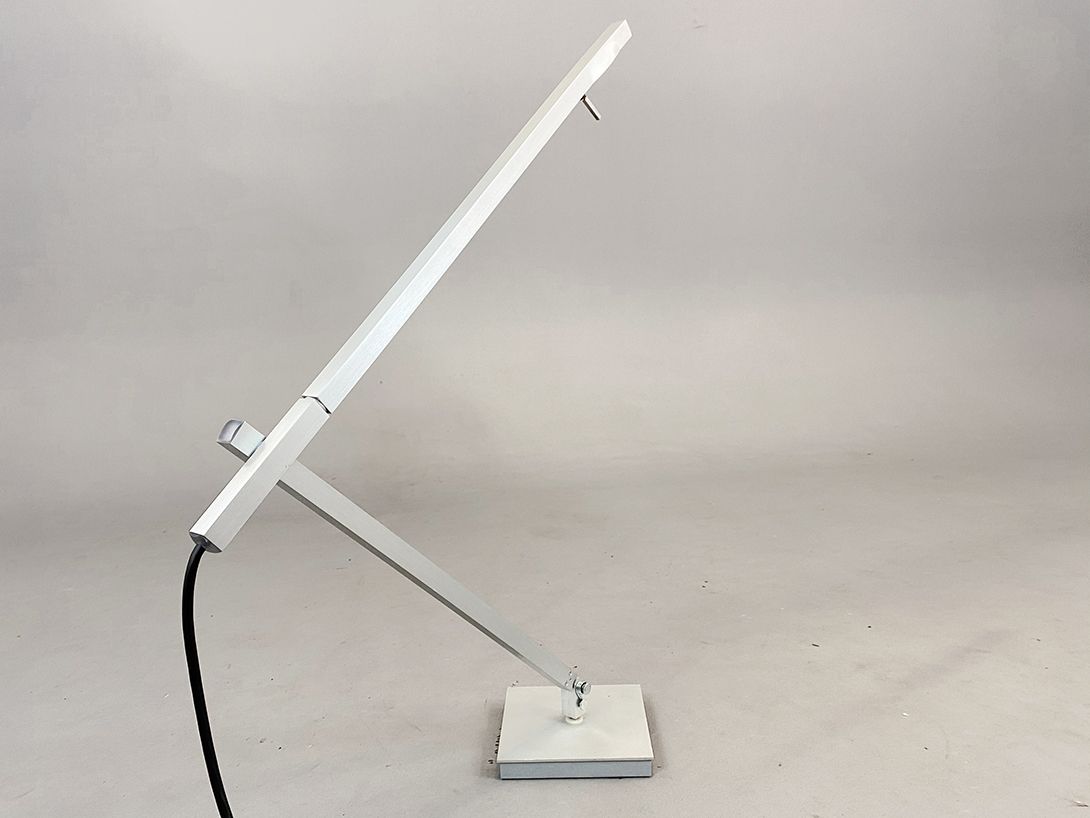 Foto Adjustable Cubistic Silver Desk Lamp h117