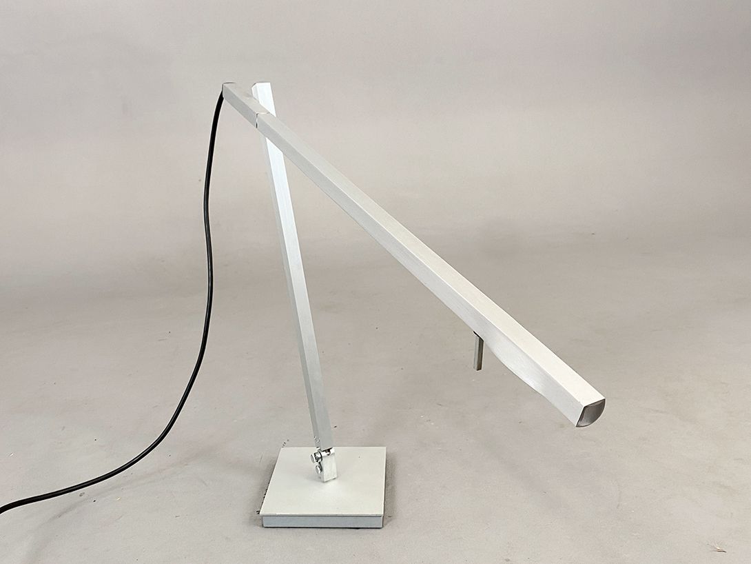 Foto Adjustable Cubistic Silver Desk Lamp h117