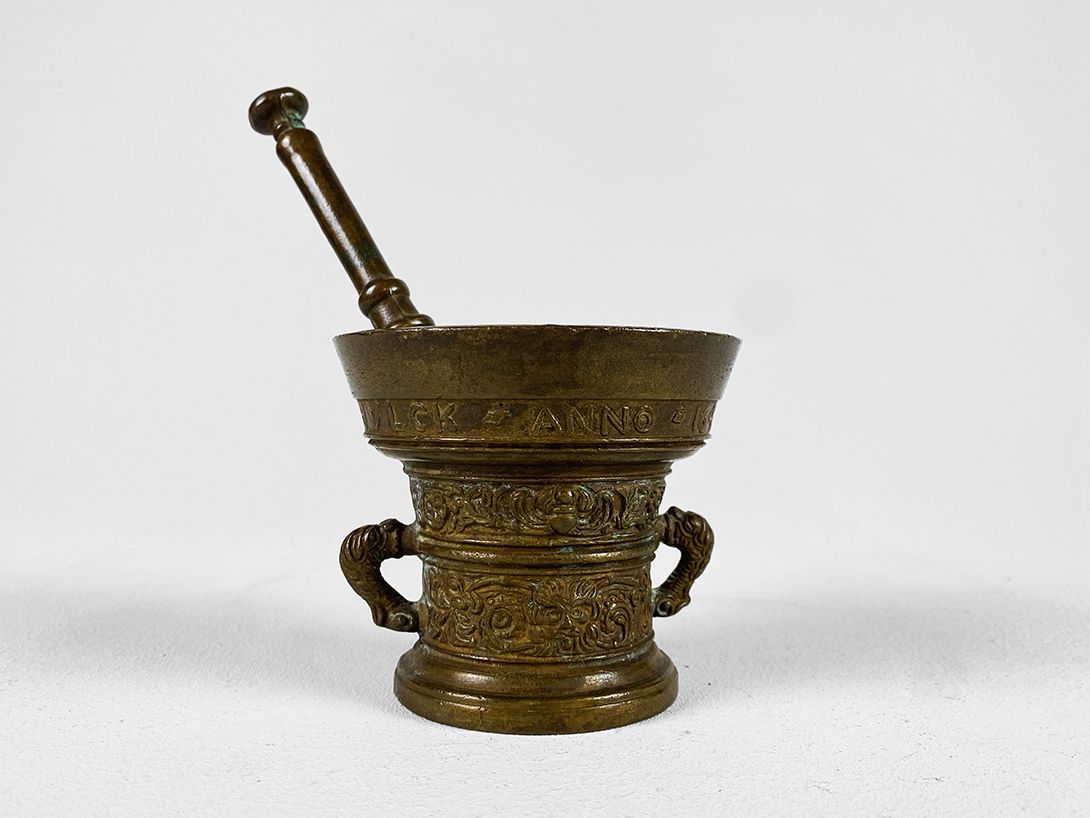 Foto Metal Mortar and Pestle