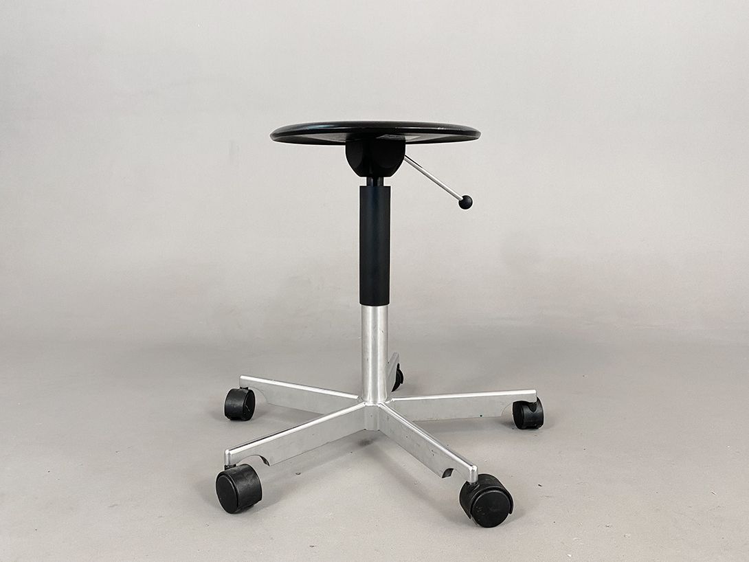 Foto Adjustable Rollable Stool, Denmark, Design by Jørgen Rasmussen