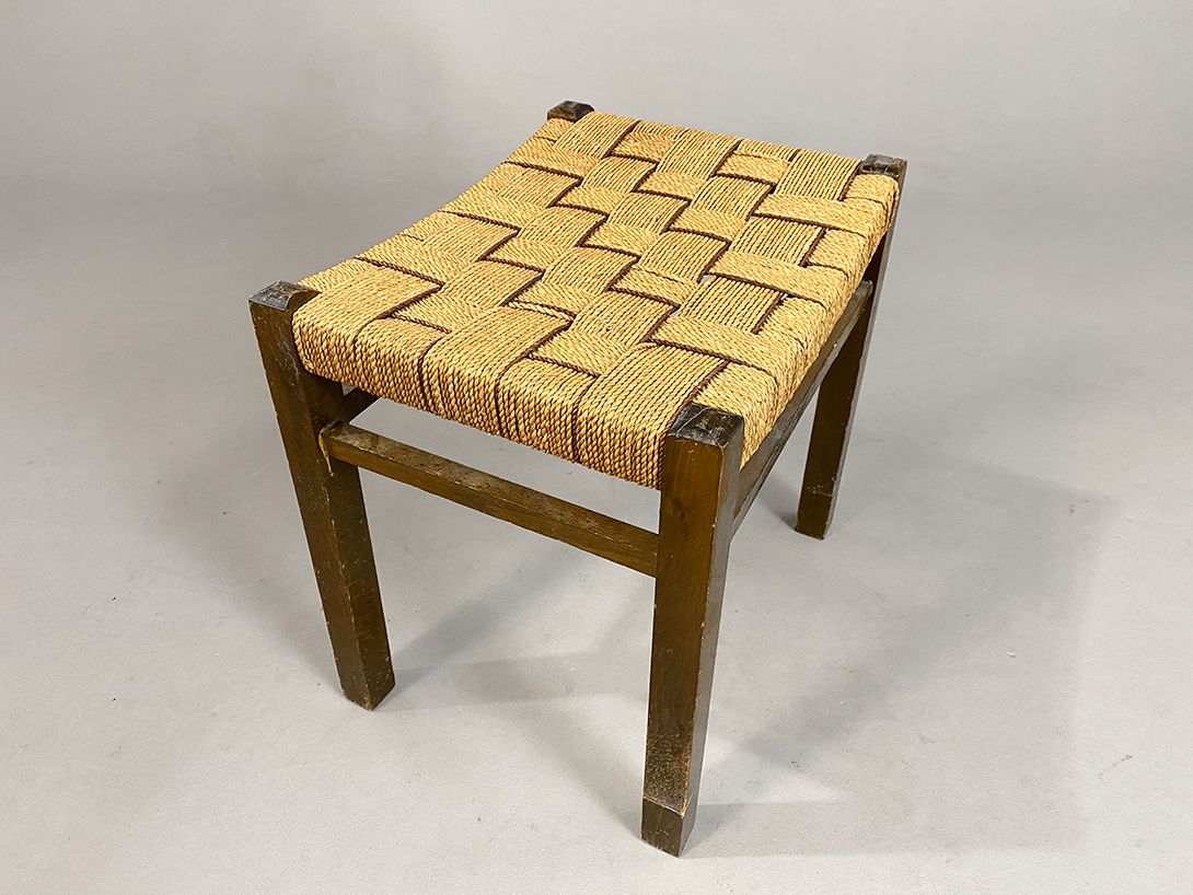 Foto Wickered Wooden Stool