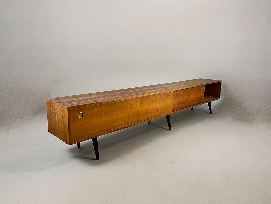 Foto Extremely Wide Wooden Lowboard w300cm