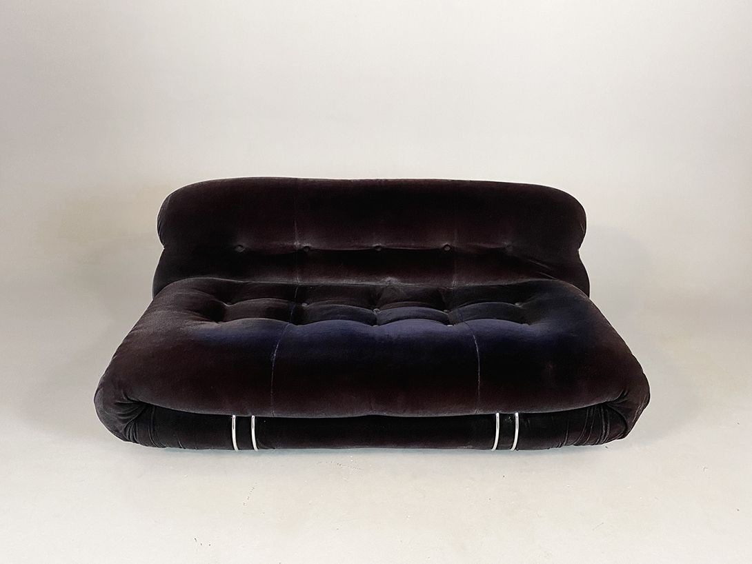 Foto Deep Purple Afra &#038; Tobia Scarpa “Soriana” Sofa for Cassina