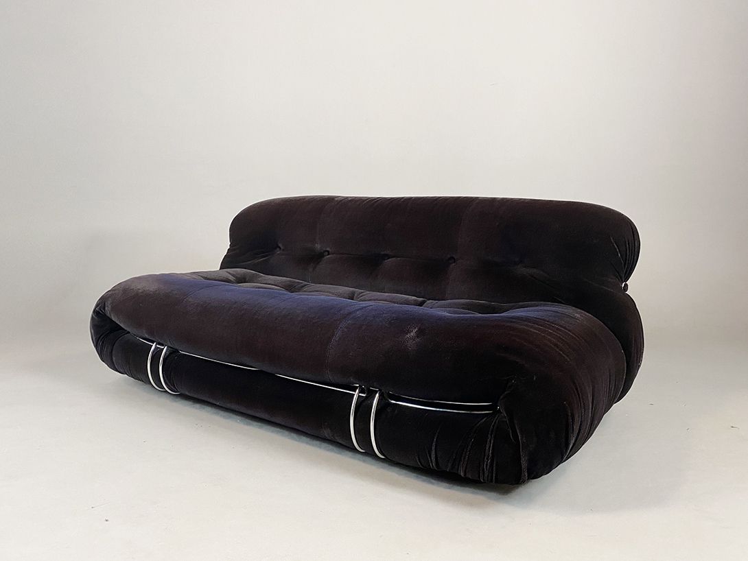 Foto Deep Purple Afra &#038; Tobia Scarpa “Soriana” Sofa for Cassina