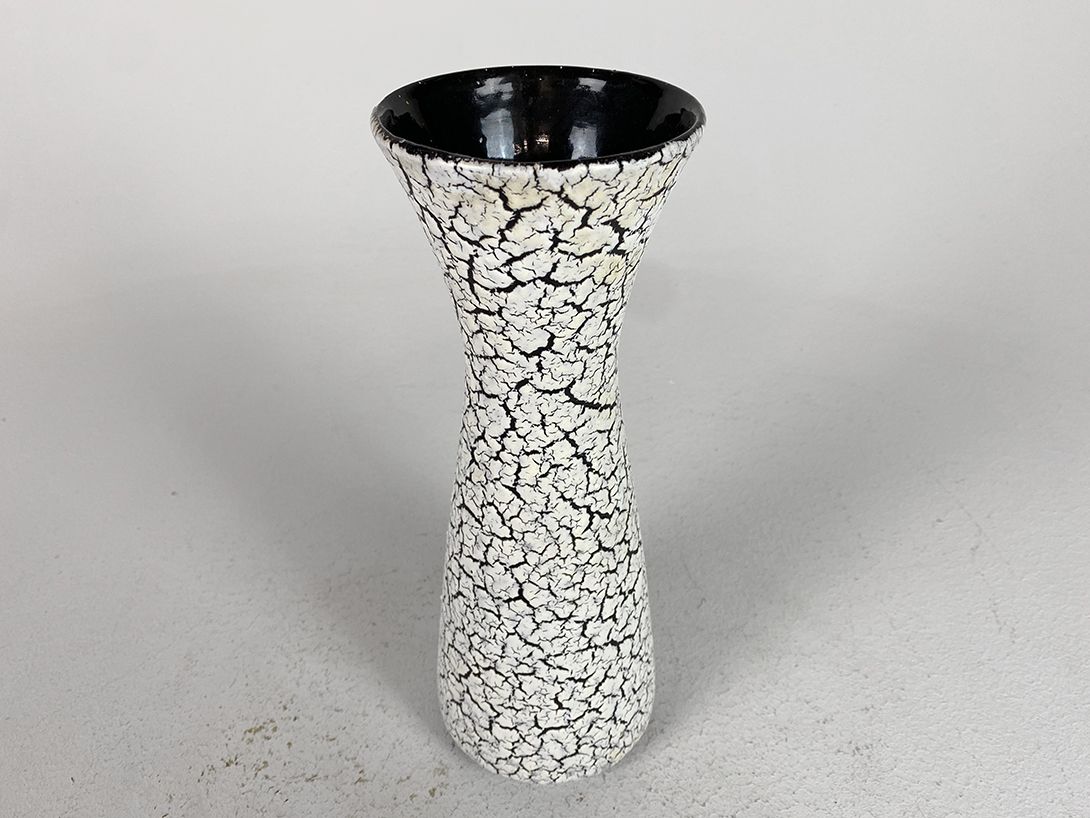 Foto Modern Black and White Crack Structured Flower Vase