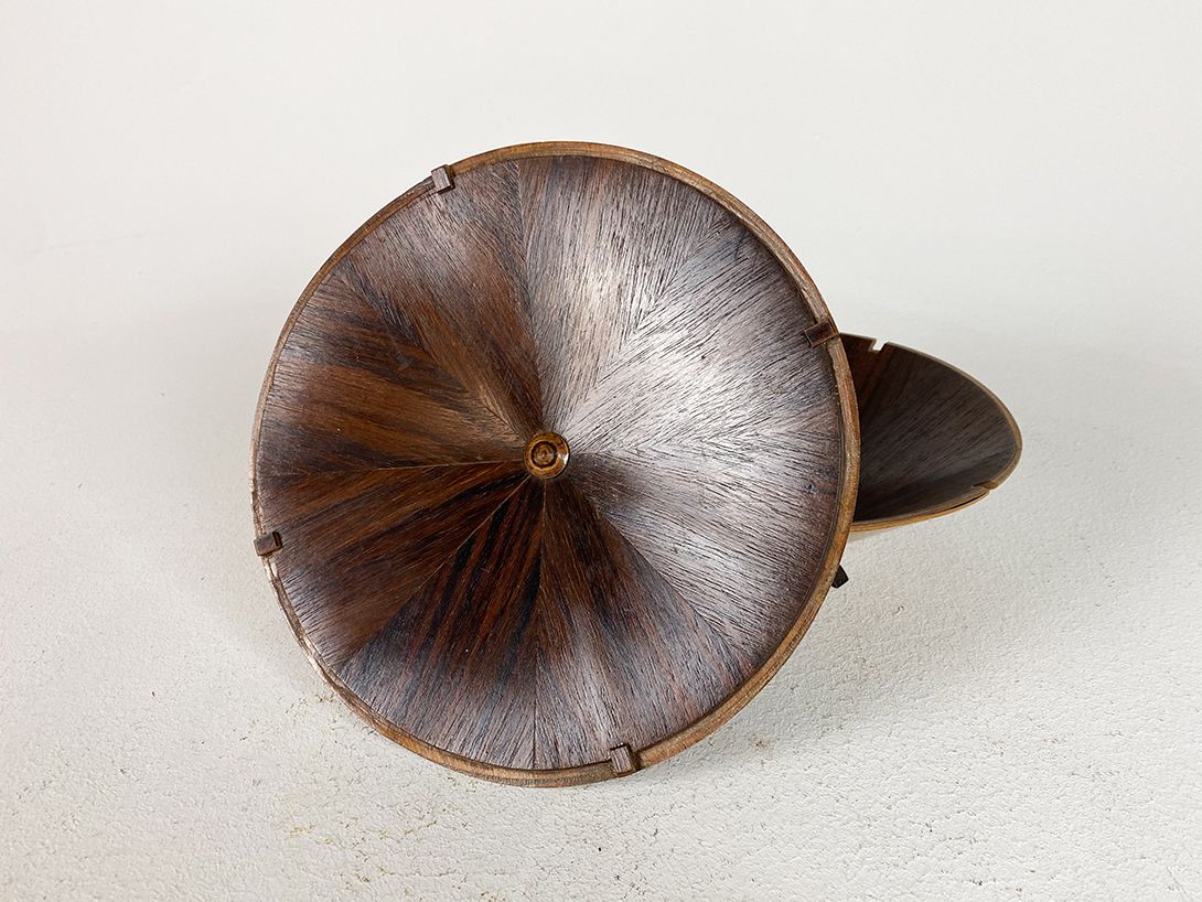 Foto Chinese Wooden Vessel