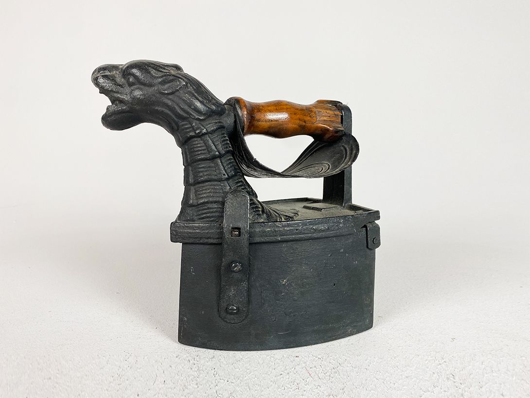 Foto Antique Dragon Iron