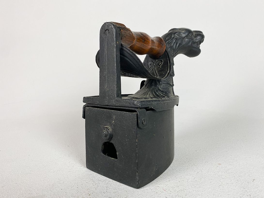 Foto Antique Dragon Iron