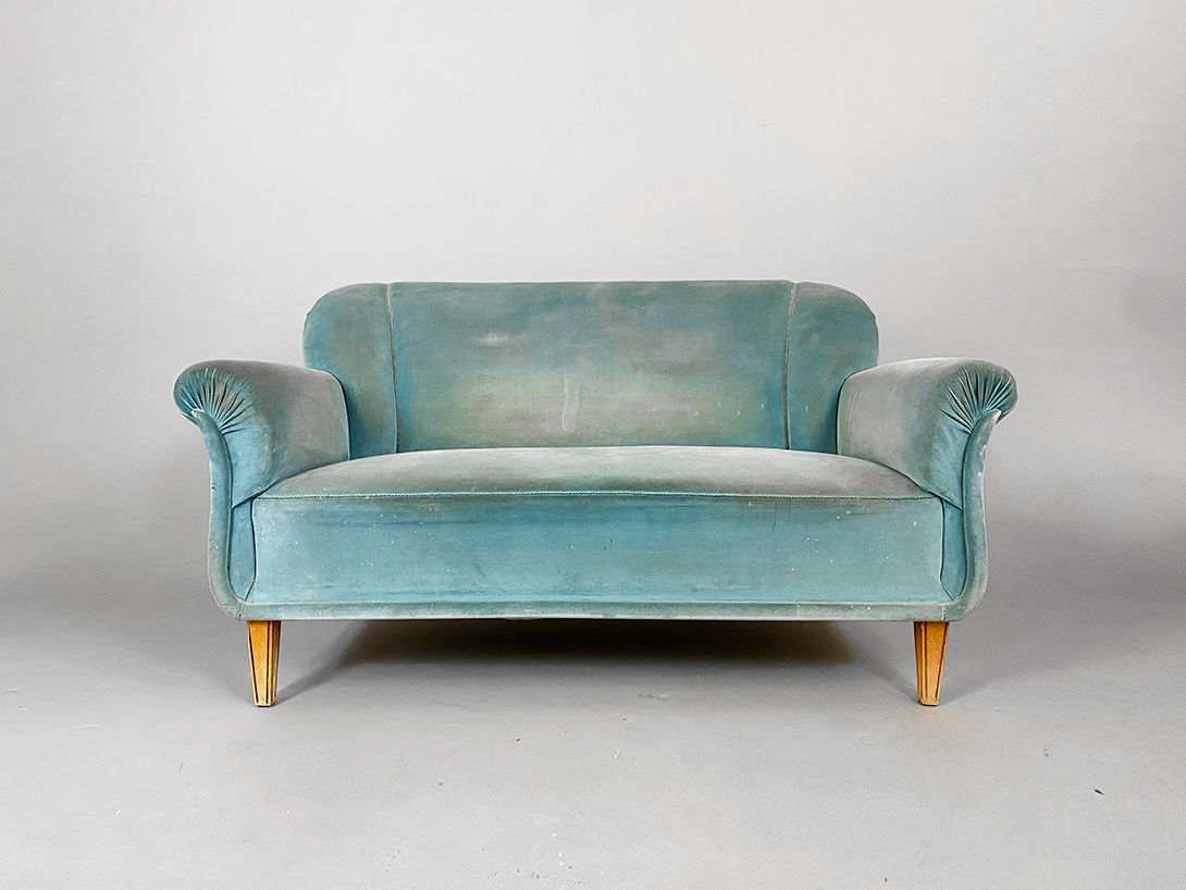 Foto Rough Teal Velvet Sofa