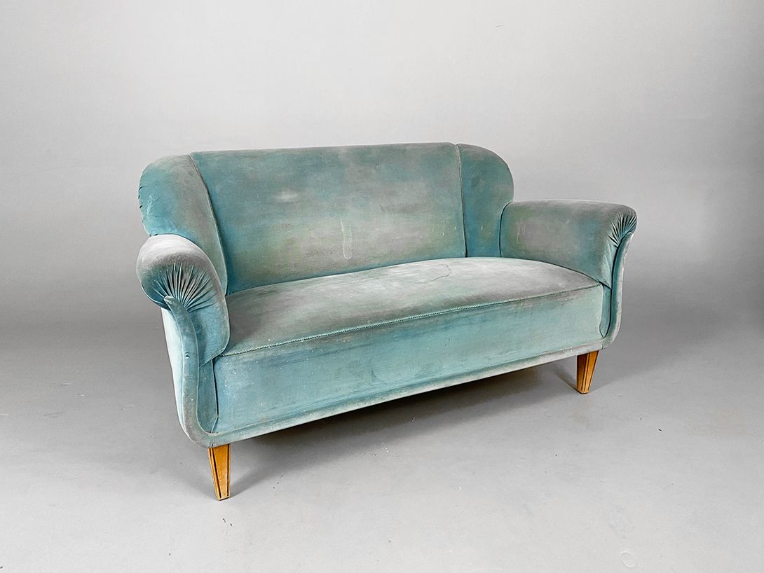 Foto Rough Teal Velvet Sofa