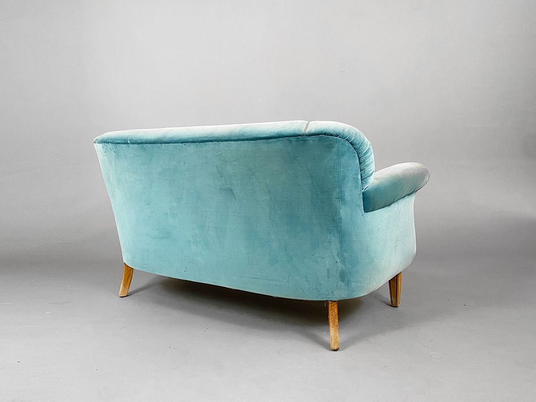 Foto Rough Teal Velvet Sofa