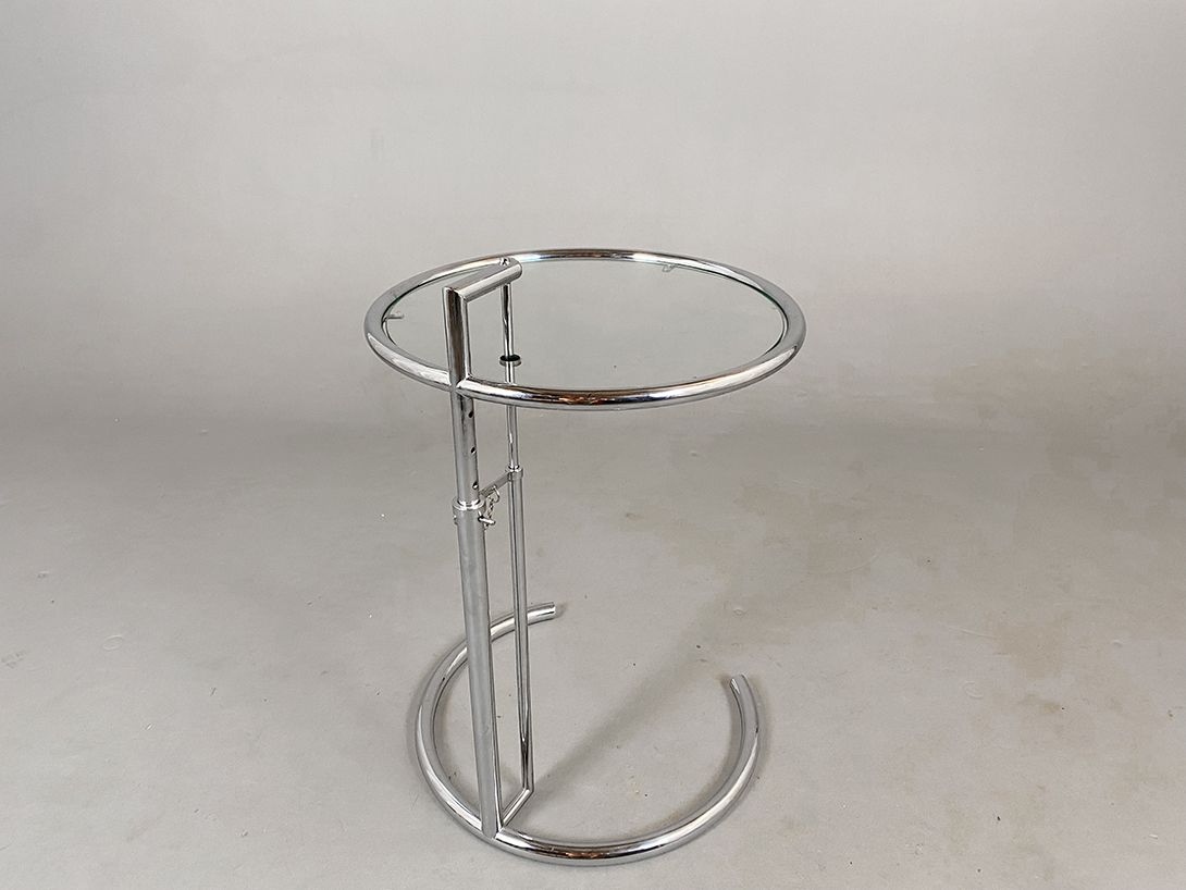 Foto Bauhaus Side Table E1027 ClassiCon Eileen Gray 1927 h63-108&#215;51