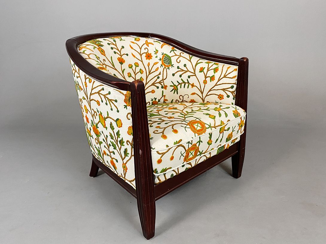 Foto Romantic Comfort Seat with Flower Patterns Scottland 1970