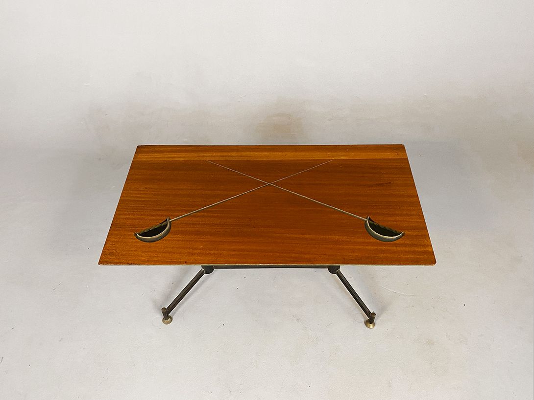 Foto Italian Bauhaus Side Table with Inlayed Crossed Swords Milan 1954 h43