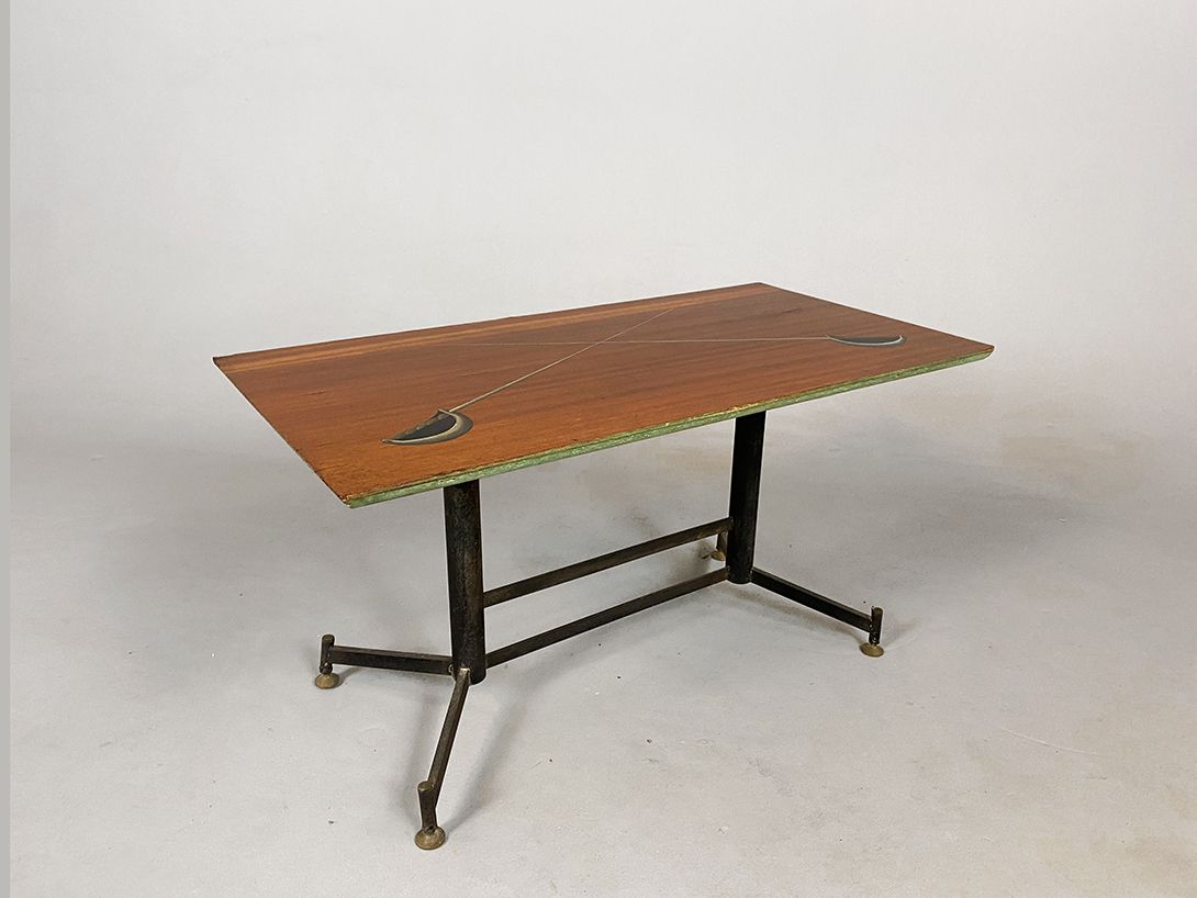 Foto Italian Bauhaus Side Table with Inlayed Crossed Swords Milan 1954 h43