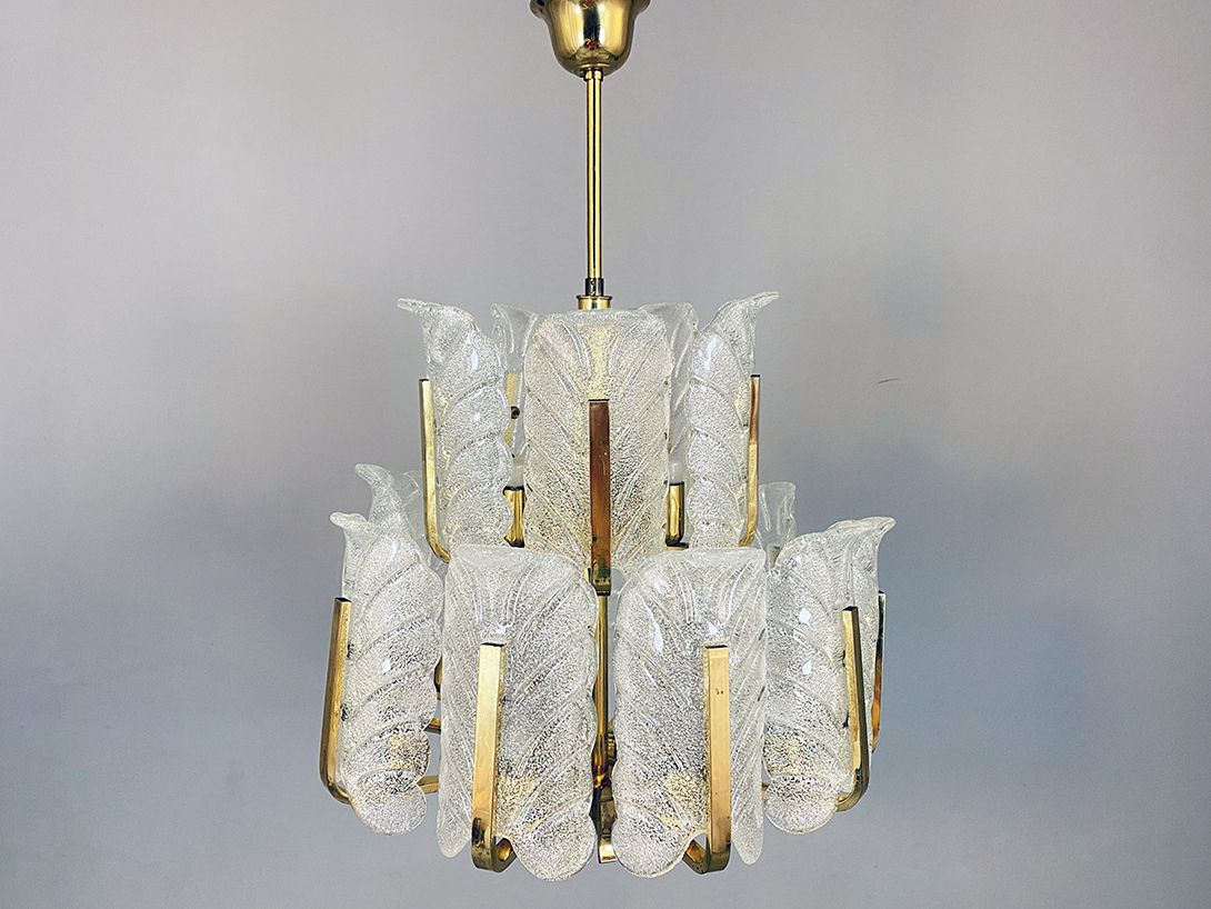 Foto Brass Chandelier with big Glass Leaves ø55