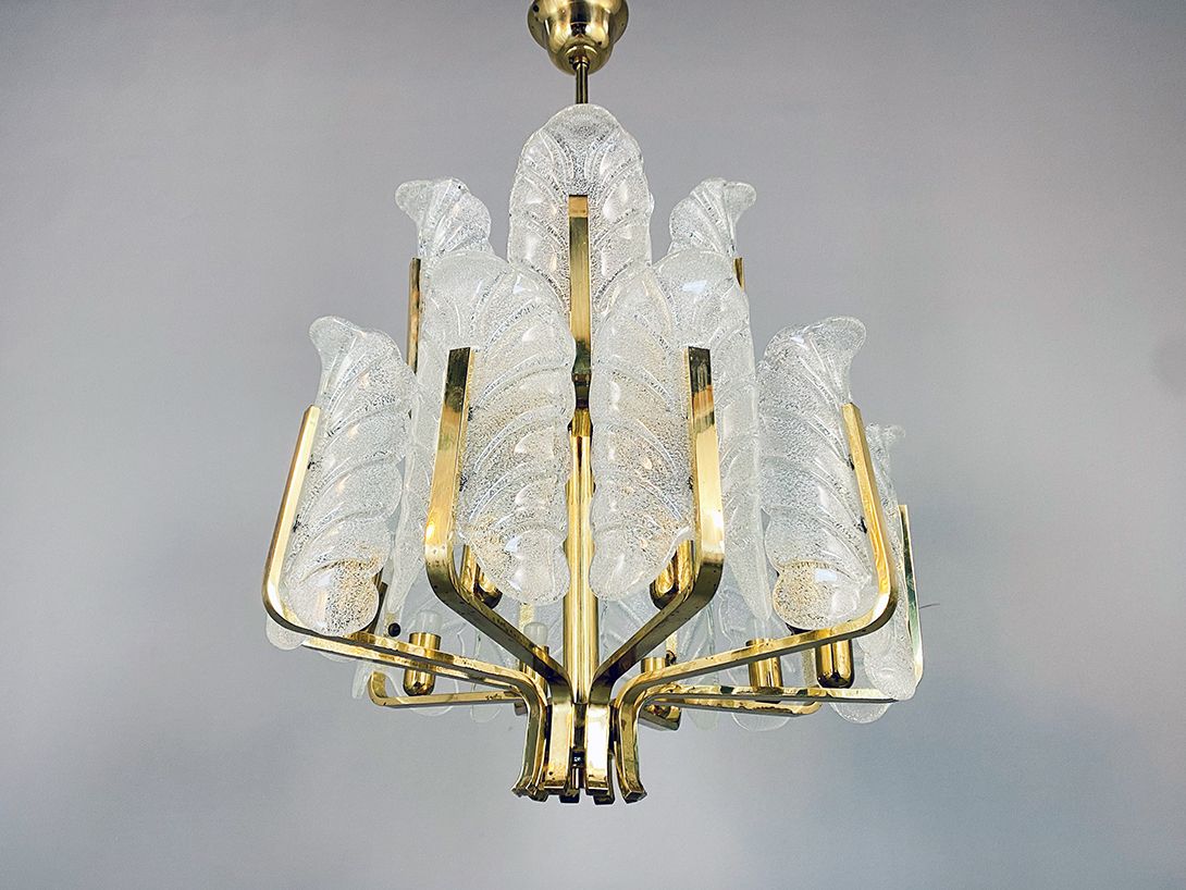 Foto Brass Chandelier with big Glass Leaves ø55