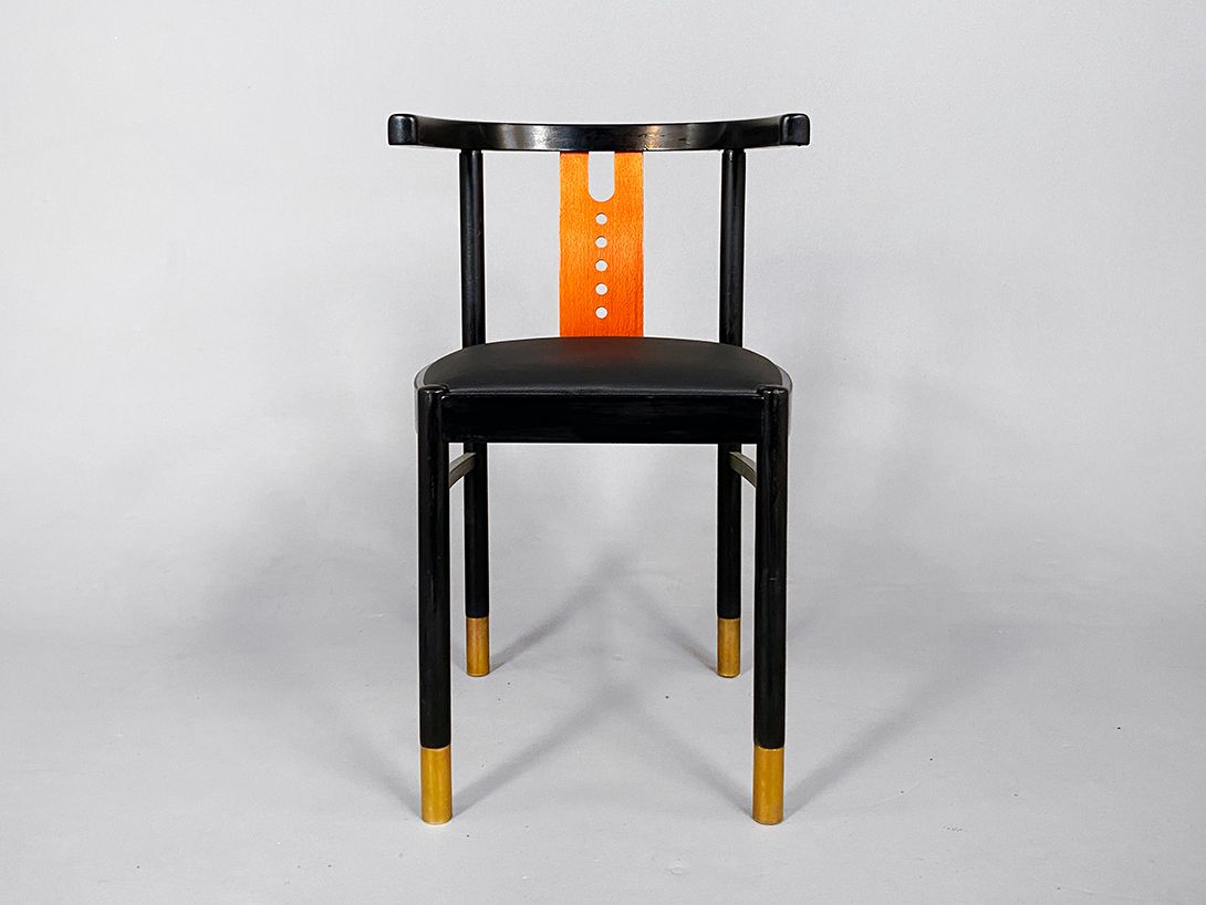 Foto Modern Bauhaus Style Chair with Leather Seat