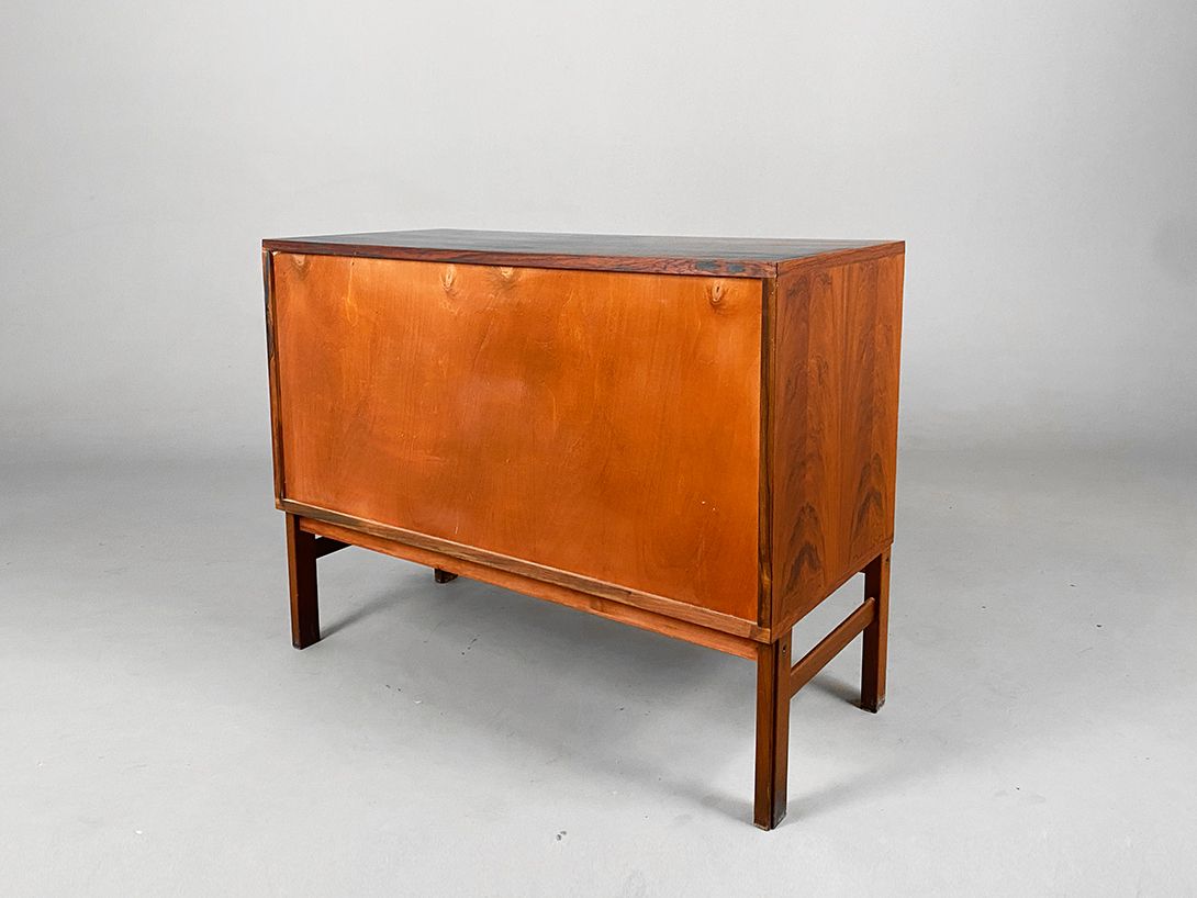 Foto Small Danish Cherrywood Sideboard w90