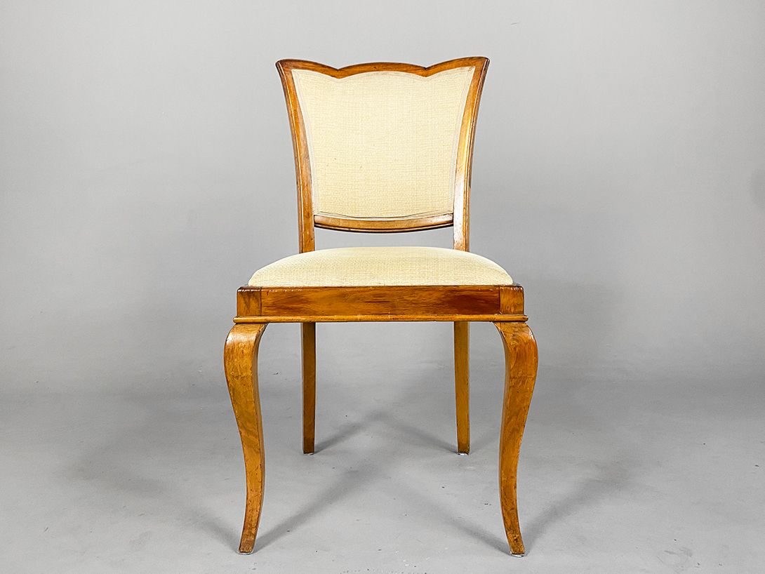 Foto Beige Upholstered Dining Chair with Carved Crown h95