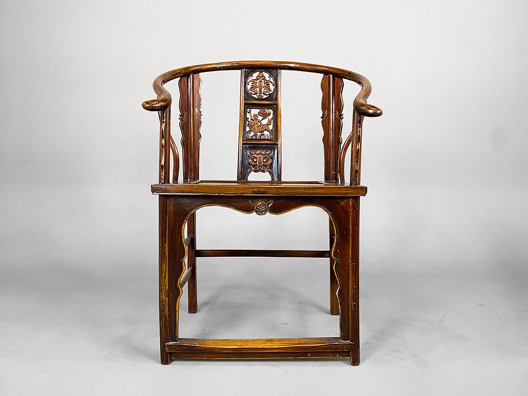 Foto Huge Dark Brown Carved Armchair Indonesia h105