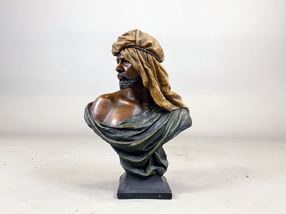 Foto Bust of a Saharan Man h47
