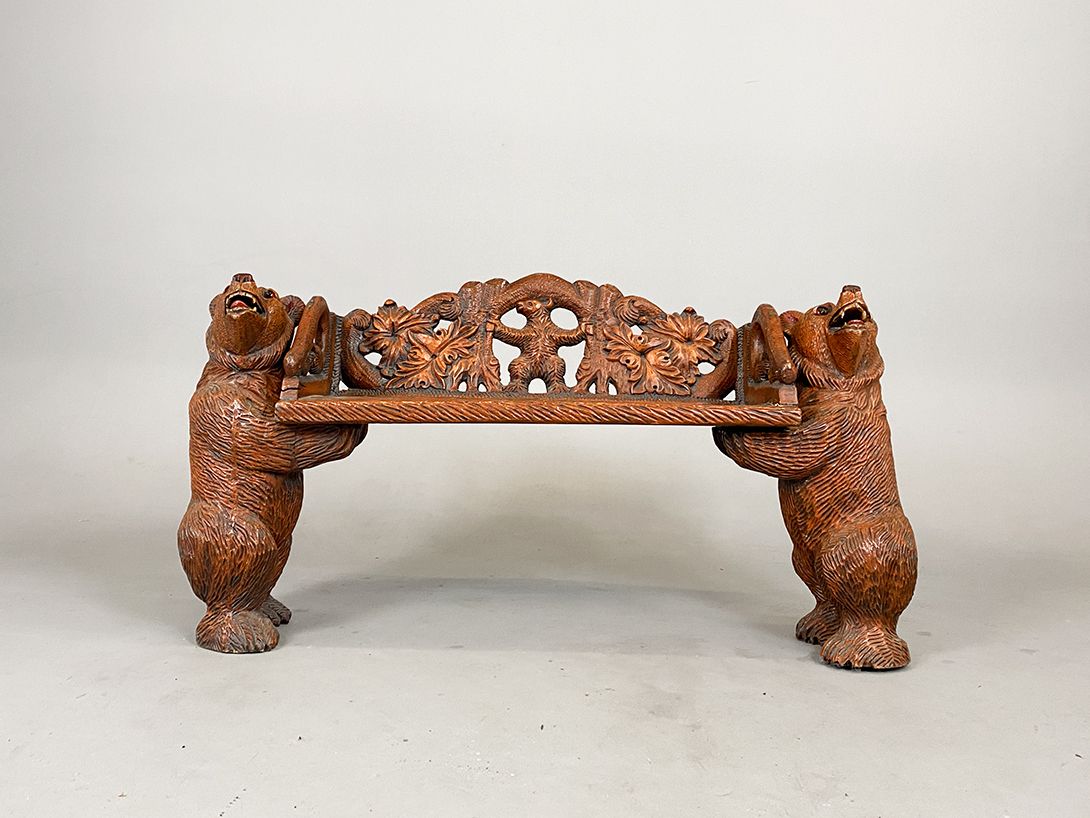 Foto Bärenbank, Small Bench held by Bears h70x130