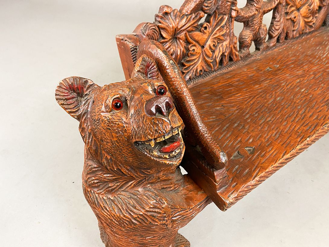 Foto Bärenbank, Small Bench held by Bears h70x130