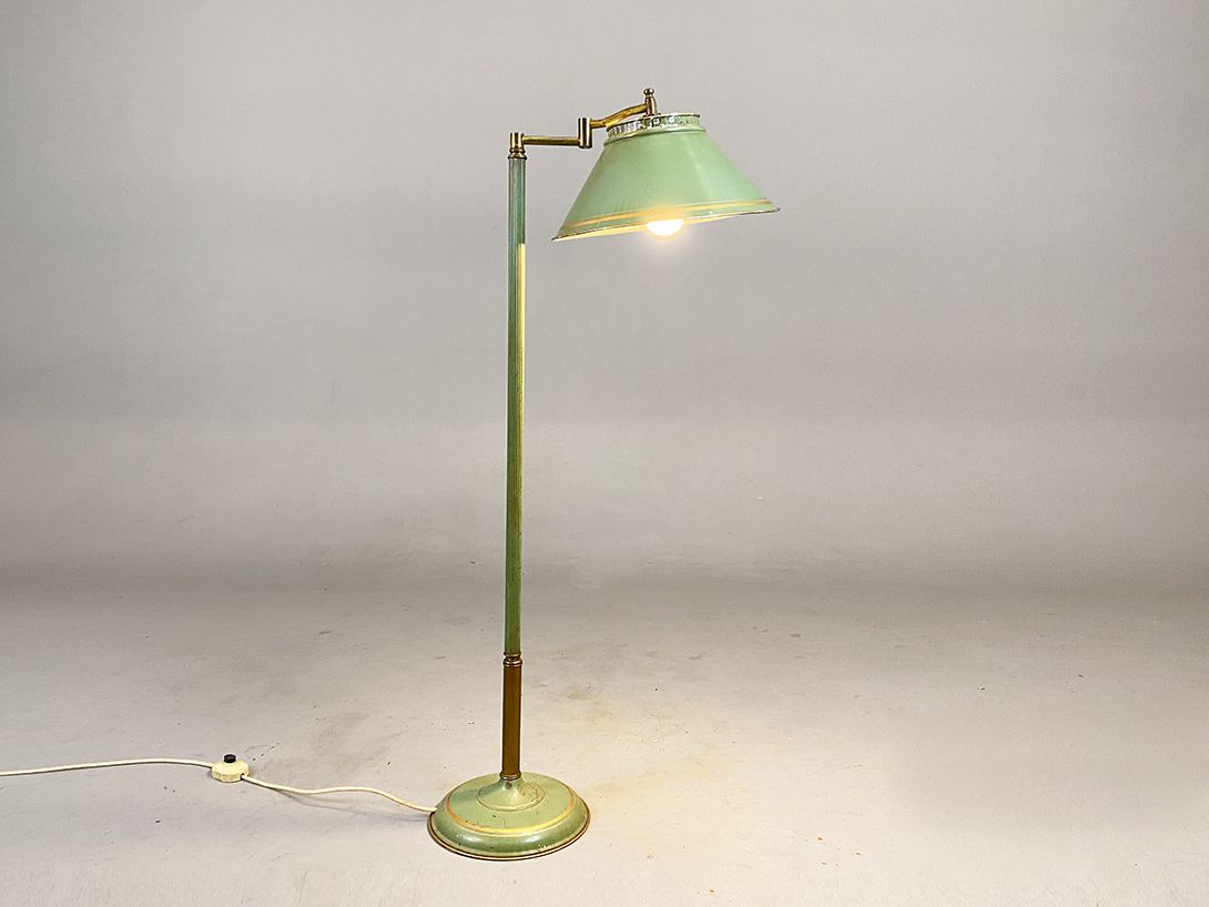 Foto Sage Green Floor Lamp with Brass Rim h116