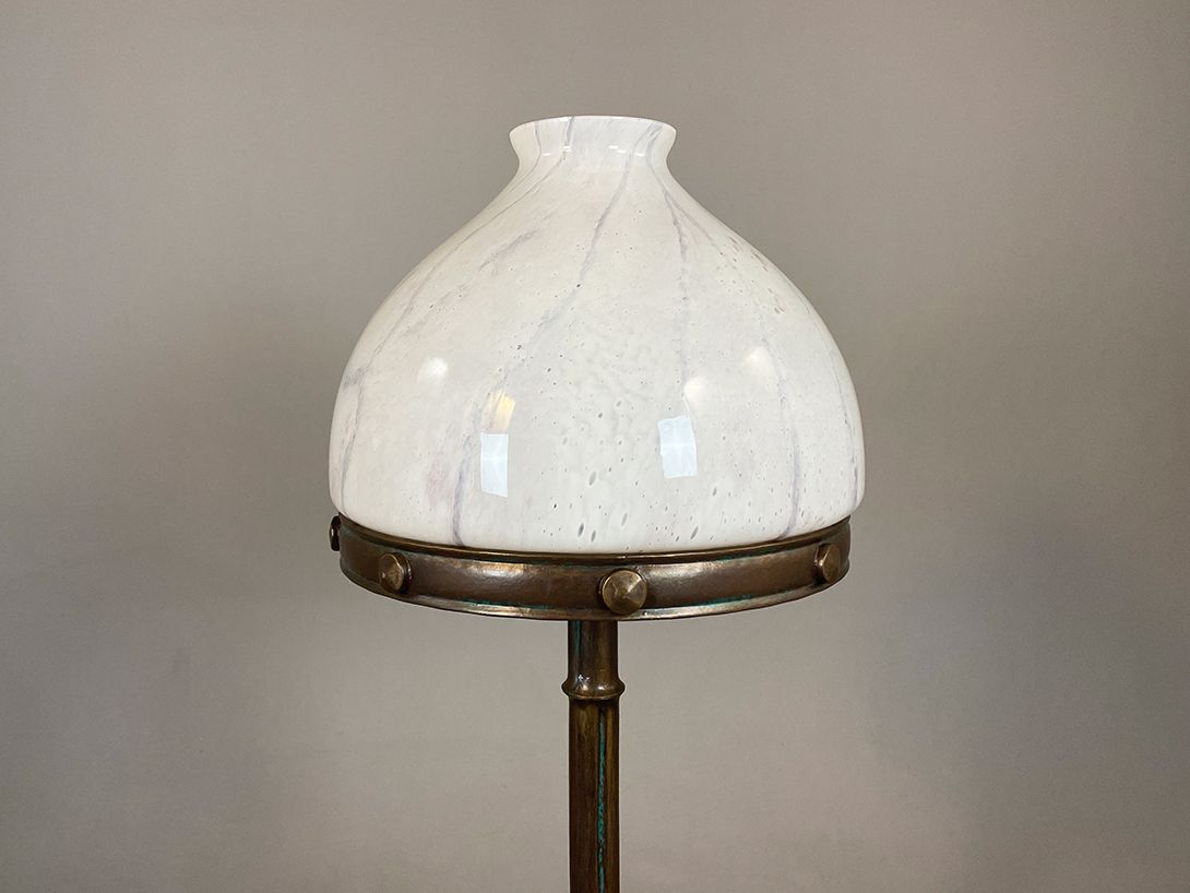 Foto Art Deco Designed Bronze Lamp with Marble Glass Shield Padua 1930 h143 E3 //