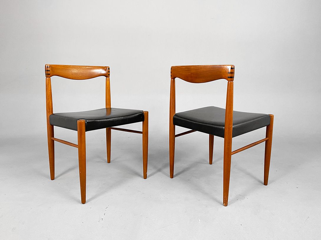Foto Danish Teak Chair with Black Leather Upholstery, Bramin h76x49